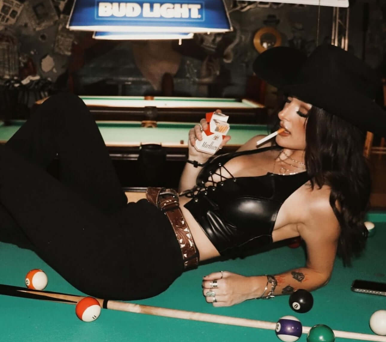 OUTLAW TOPS