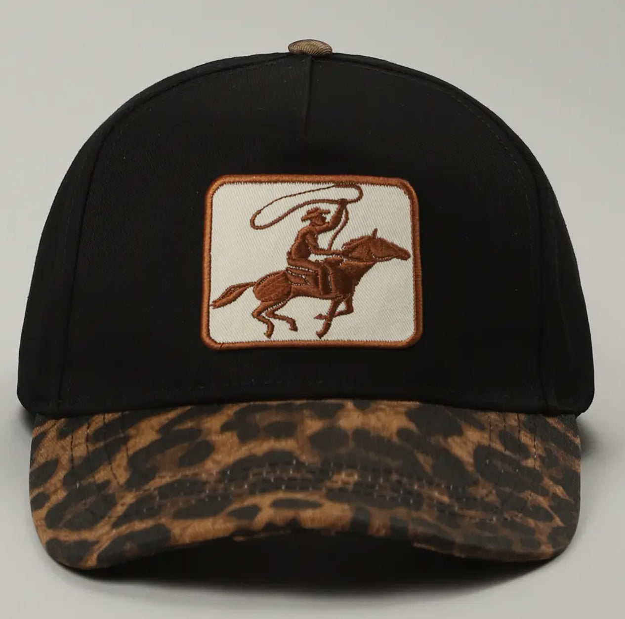leopard-rodeo-trucker