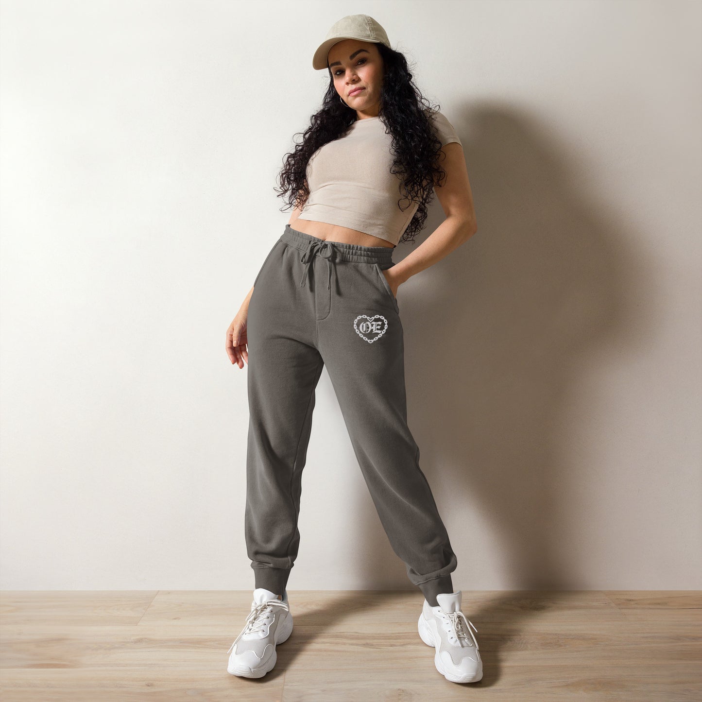 OE pigment-dyed sweatpants