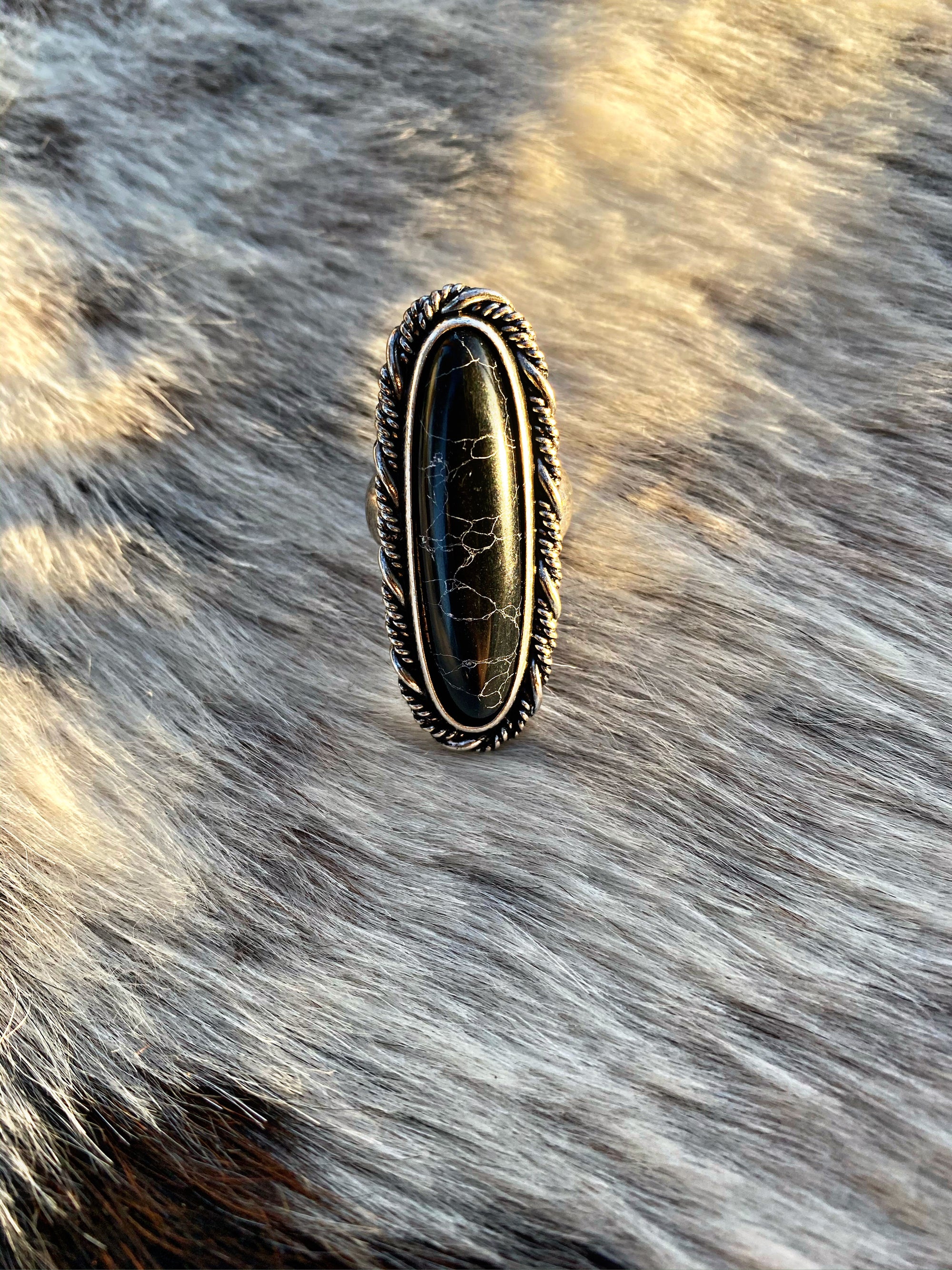 black-stone-ring                    